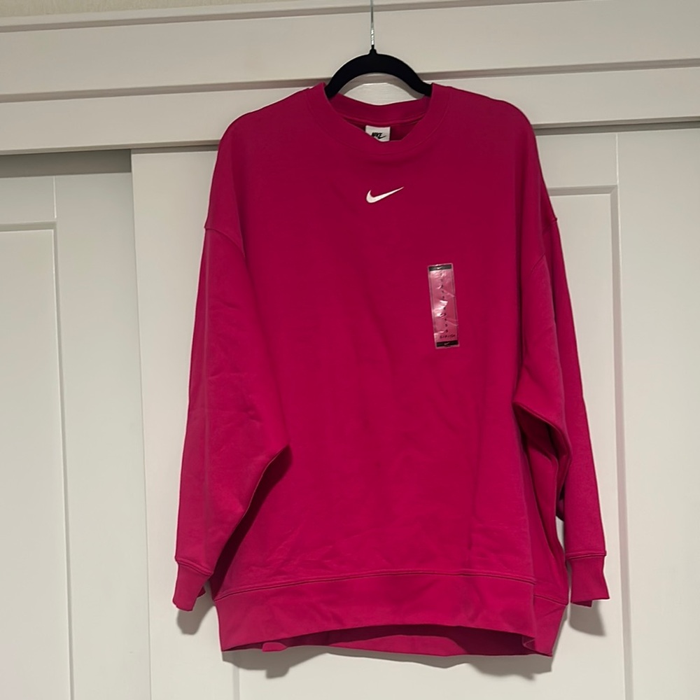 Nike women’s Pink oversized crewneck